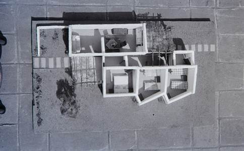 Imagen que contiene edificio, calle, viejo, ladrillo
Descripción generada automáticamente
