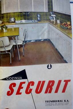 Imagen que contiene interior, tabla, cocina
Descripción generada automáticamente